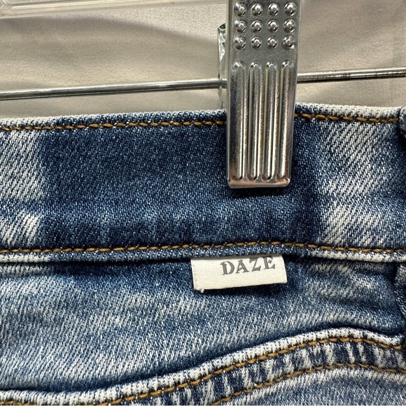 Daze Denim Pretty Please Shy Girl High Rise Crop Distressed Flare Jeans Size 28 - Picture 10 of 11